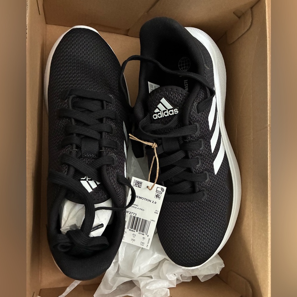 NWT pure motion 2.0 adidas sneakers
